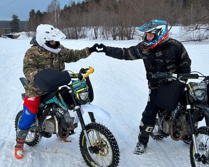 Свидание на мотоцикле